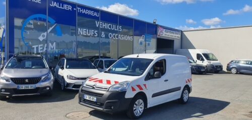 Garage Jallier Tharreau Garage Automobile Cholet Location Vehicule 9 Places Resized 20250329 135735 (2) 4393