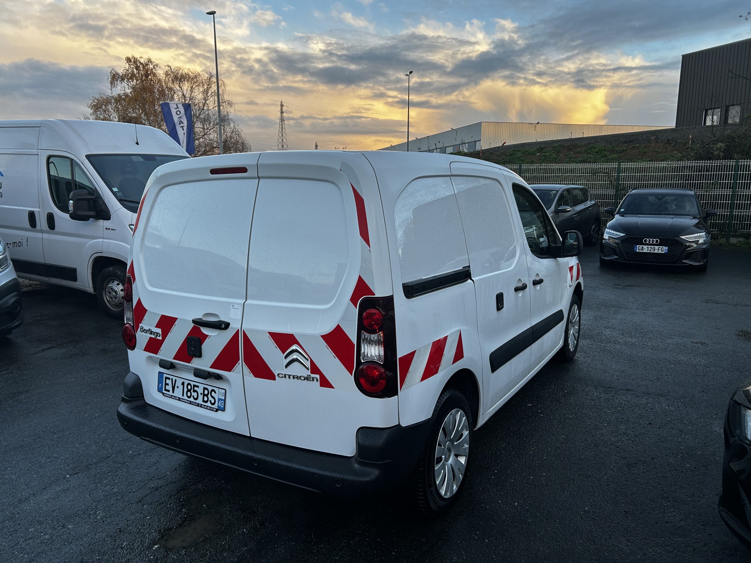 Garage Jallier Tharreau Garage Automobile Cholet Location Vehicule 9 Places Image1 (6) 4682