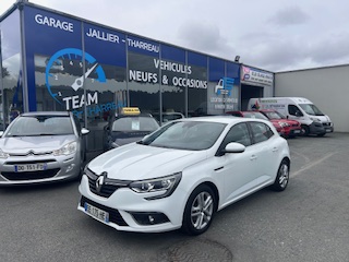 Garage Jallier Tharreau Garage Automobile Cholet Location Vehicule 9 Places IMG 4627 4618