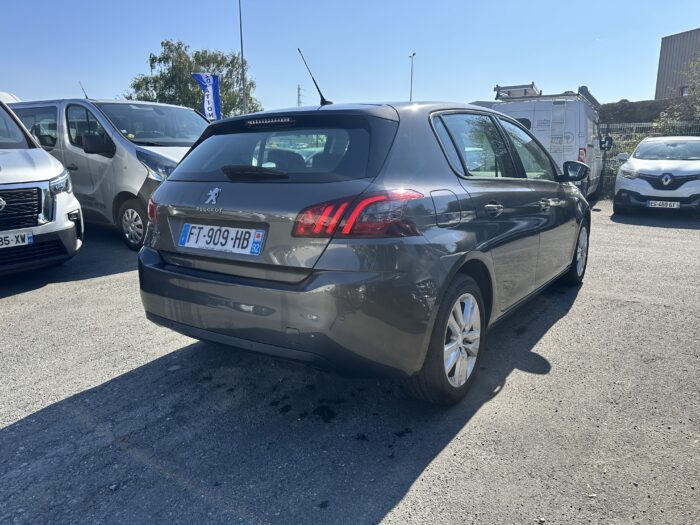 Garage Jallier Tharreau Garage Automobile Cholet Location Vehicule 9 Places IMG 6110 4639
