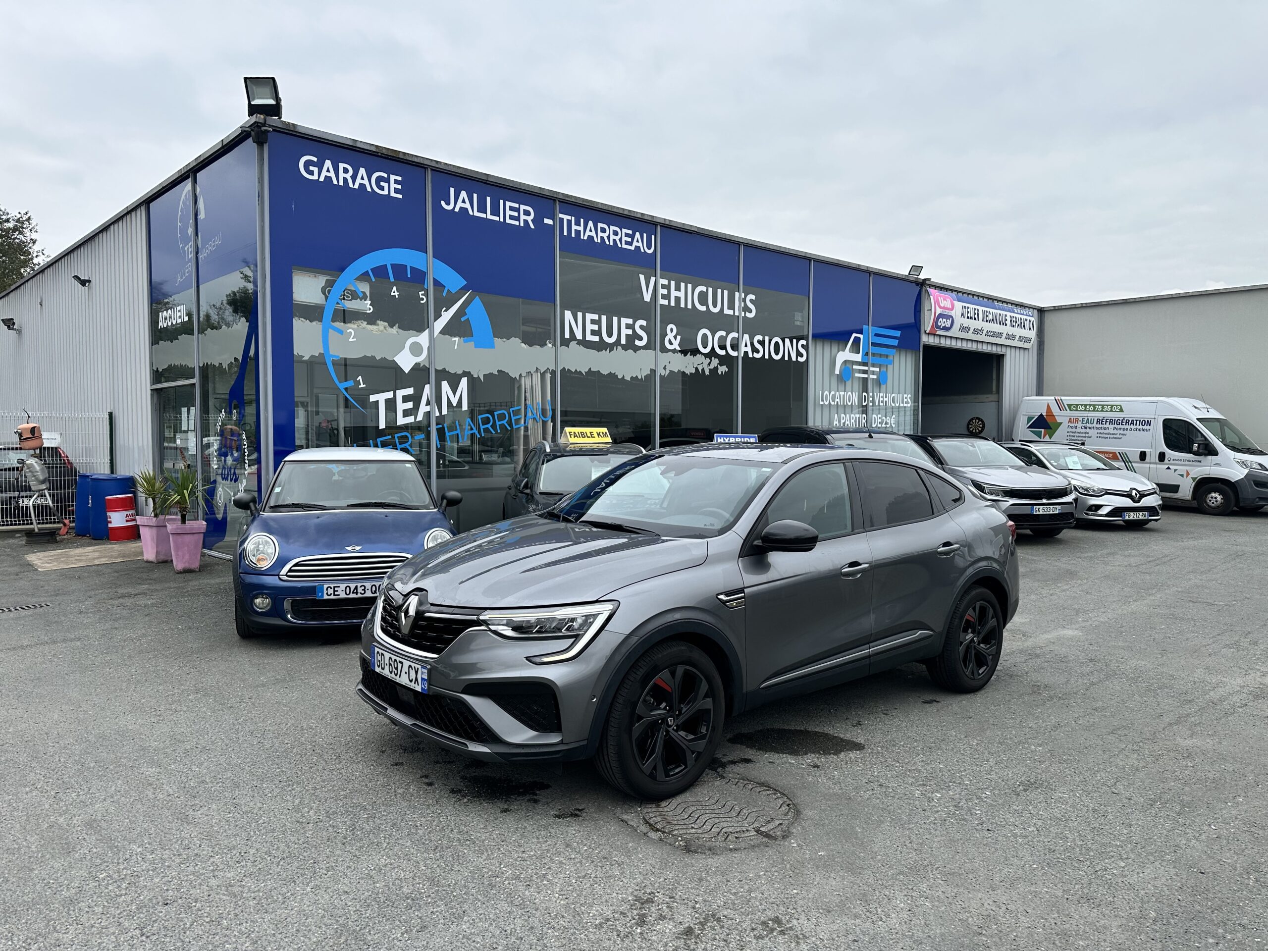 Garage Jallier Tharreau Garage Automobile Cholet Location Vehicule 9 Places IMG 6175 4645