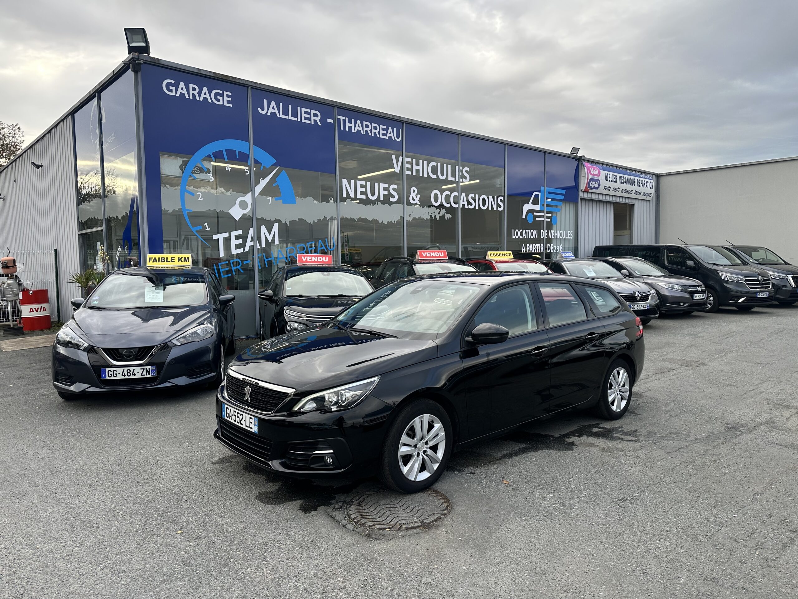 Garage Jallier Tharreau Garage Automobile Cholet Location Vehicule 9 Places IMG 6615 4676