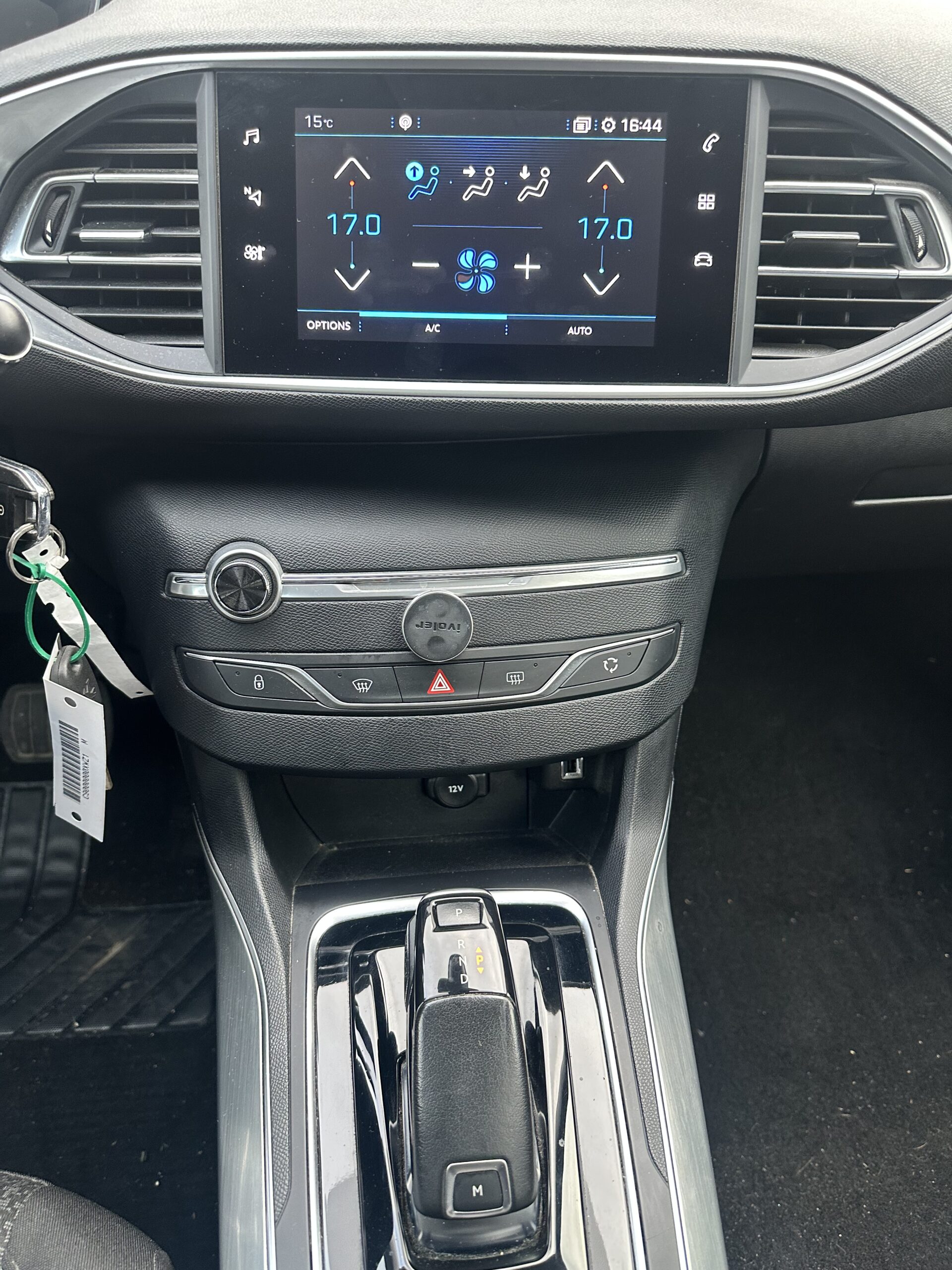 Garage Jallier Tharreau Garage Automobile Cholet Location Vehicule 9 Places IMG 6622 4677