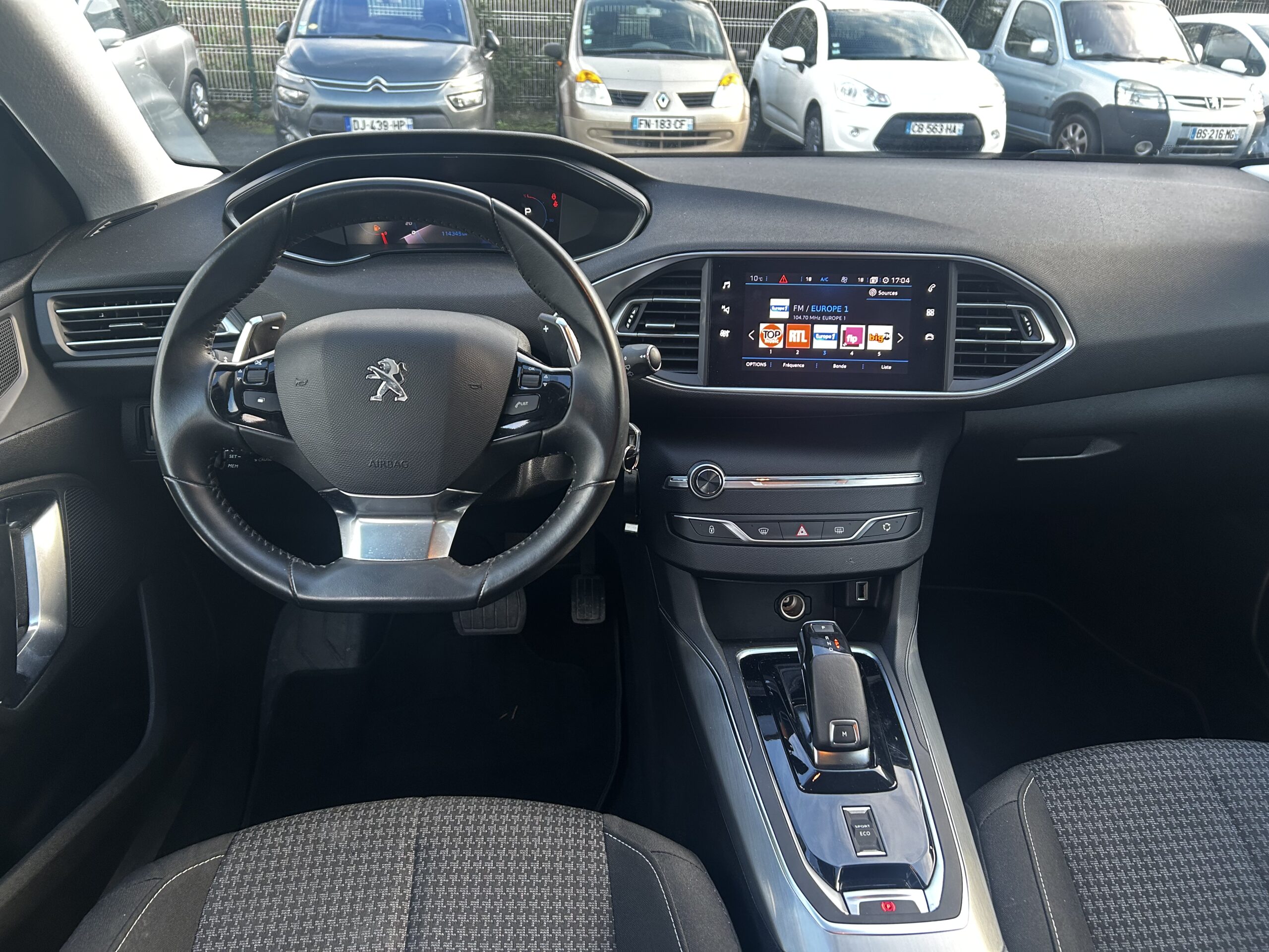 Garage Jallier Tharreau Garage Automobile Cholet Location Vehicule 9 Places IMG 5289 4693