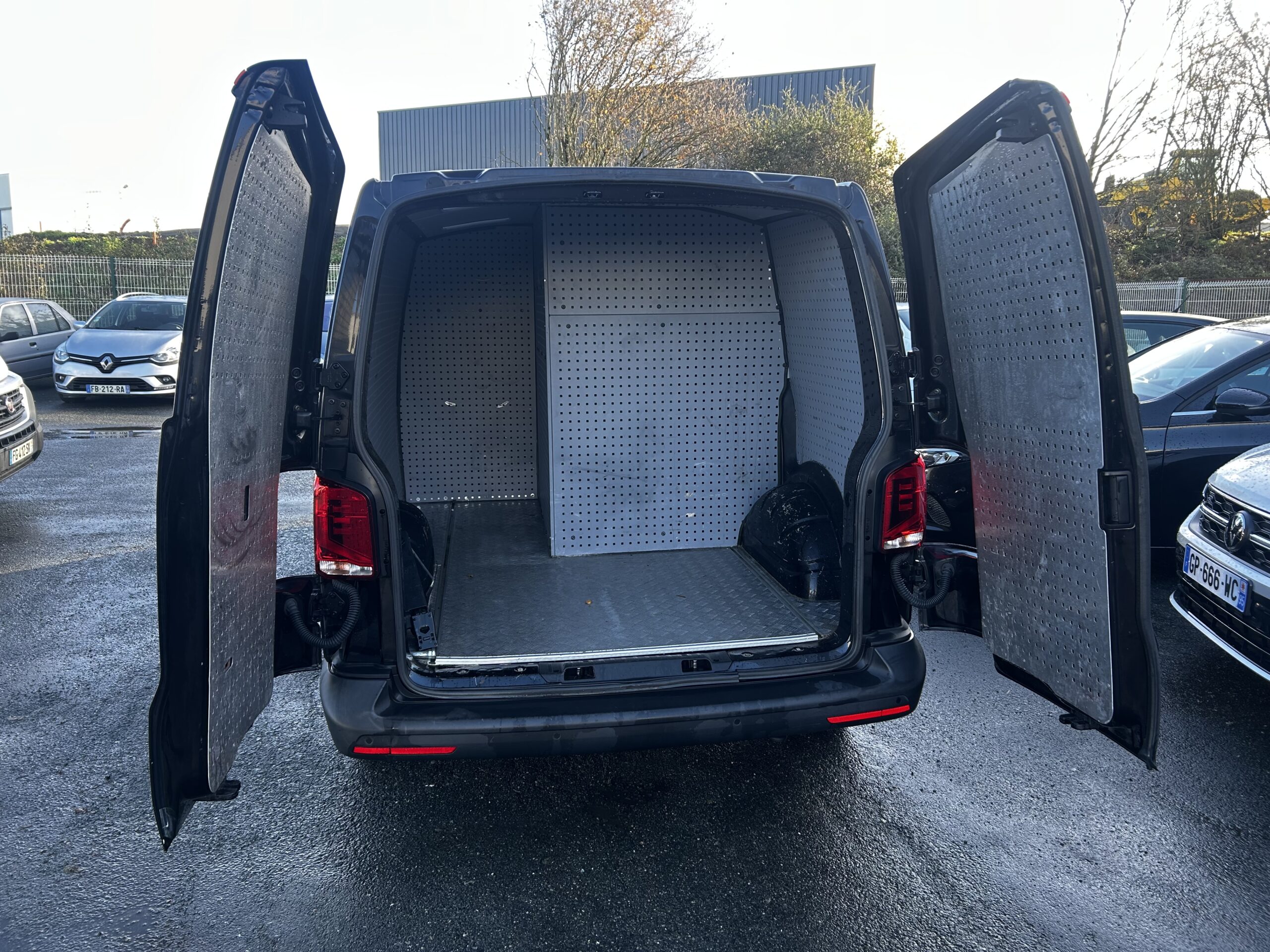 Garage Jallier Tharreau Garage Automobile Cholet Location Vehicule 9 Places IMG 5308 4696