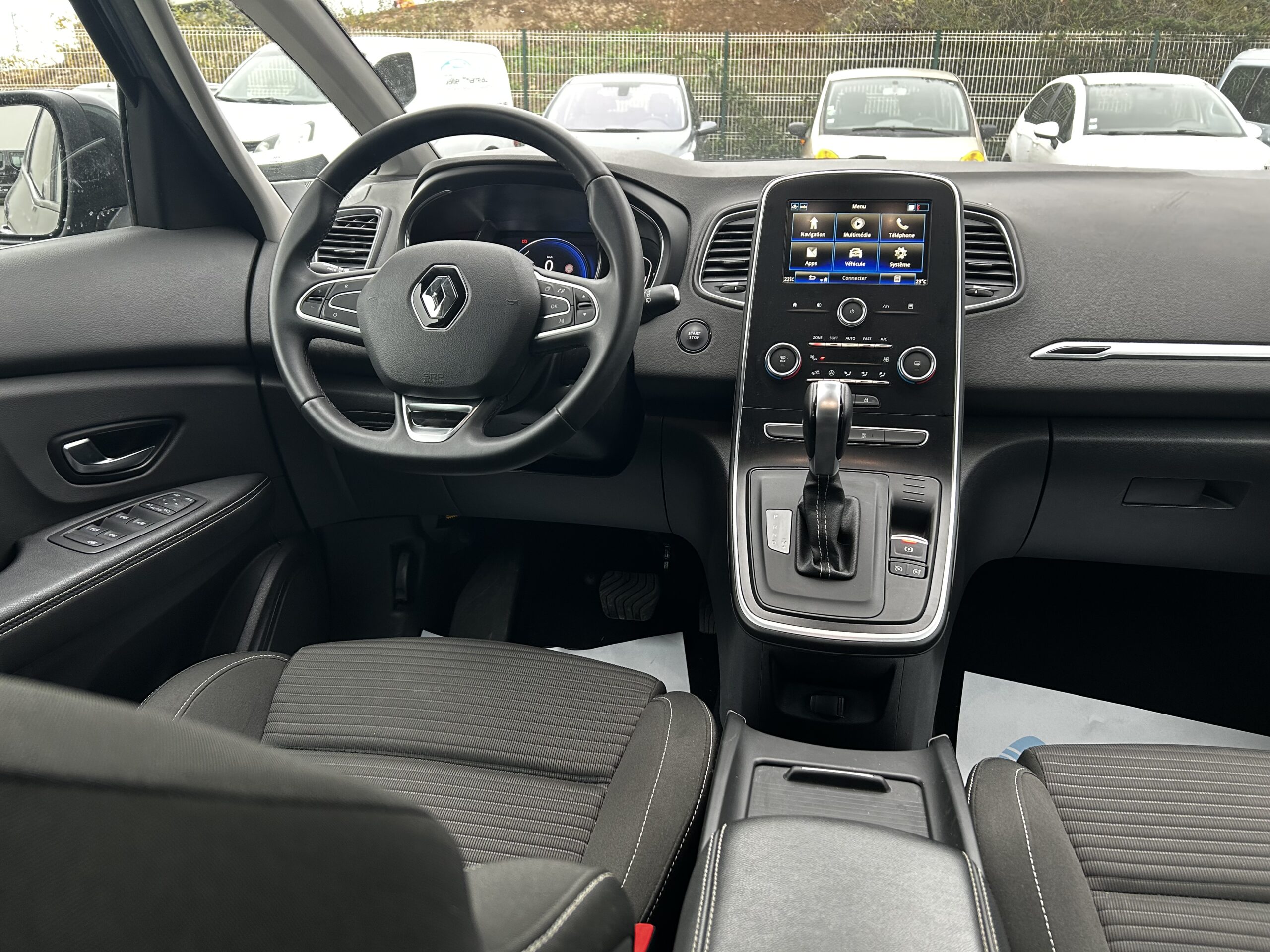 Garage Jallier Tharreau Garage Automobile Cholet Location Vehicule 9 Places IMG 5334 4701