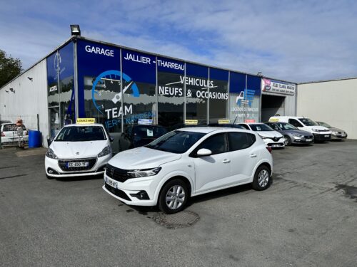 Garage Jallier Tharreau Garage Automobile Cholet Location Vehicule 9 Places IMG 8473 4754