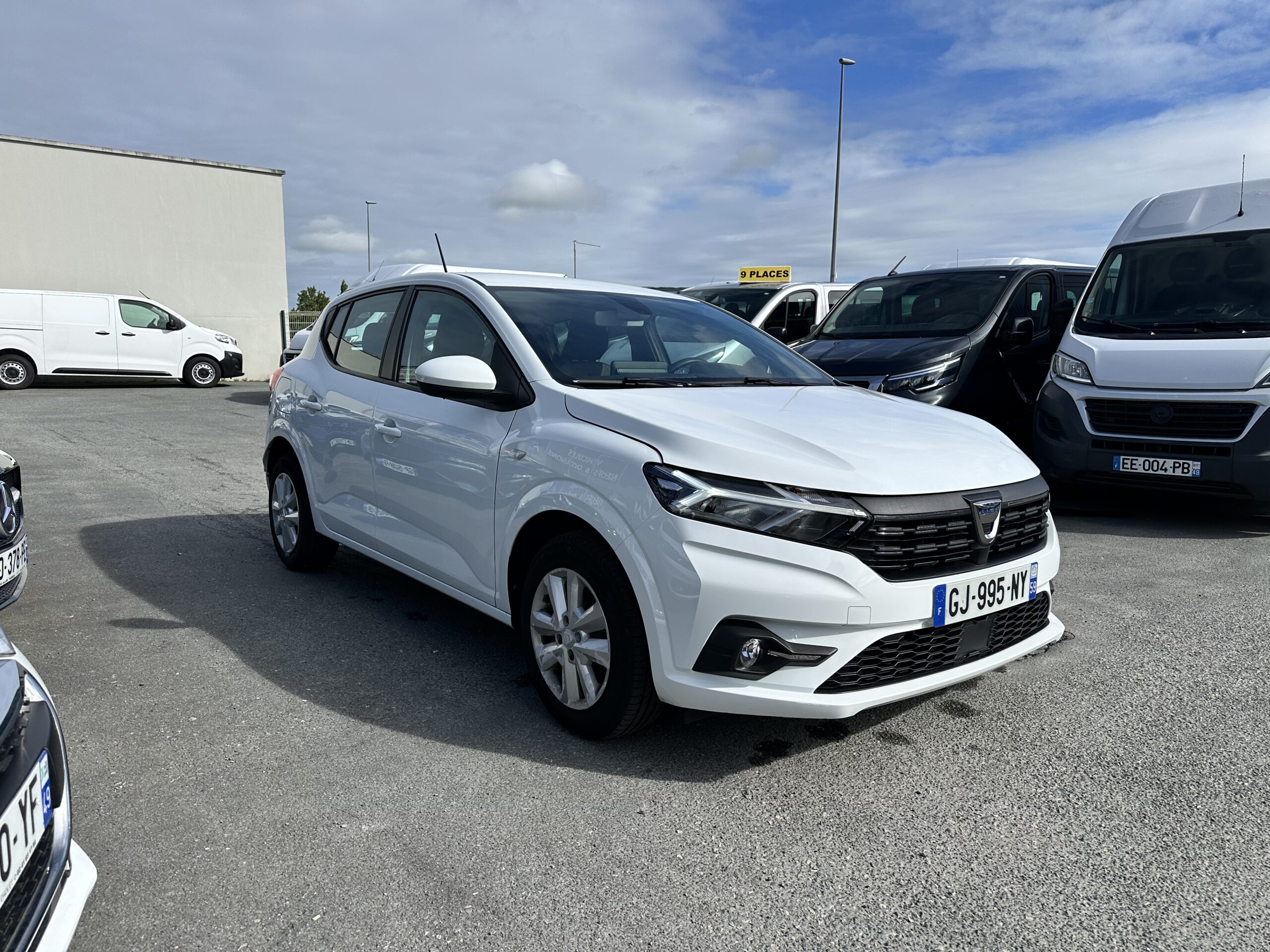Garage Jallier Tharreau Garage Automobile Cholet Location Vehicule 9 Places IMG 8475 4755